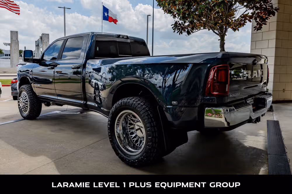 2025 Ram 3500 Laramie Crew Cab Image 7