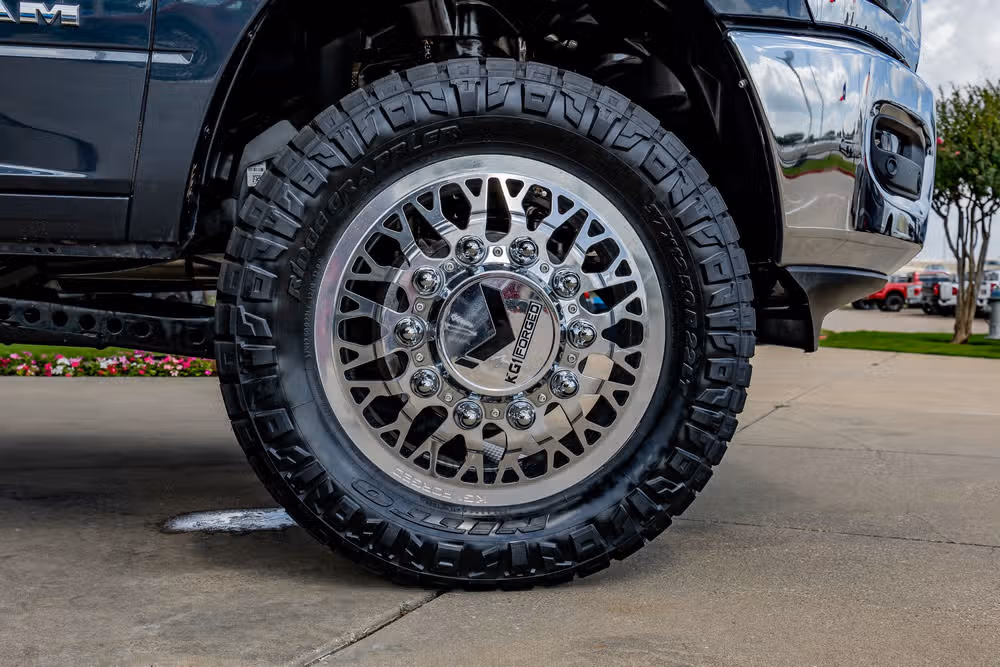2025 Ram 3500 Laramie Crew Cab Image 12