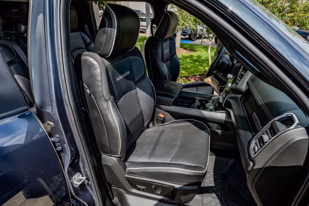 2025 Ram 3500 Laramie Crew Cab Image 30