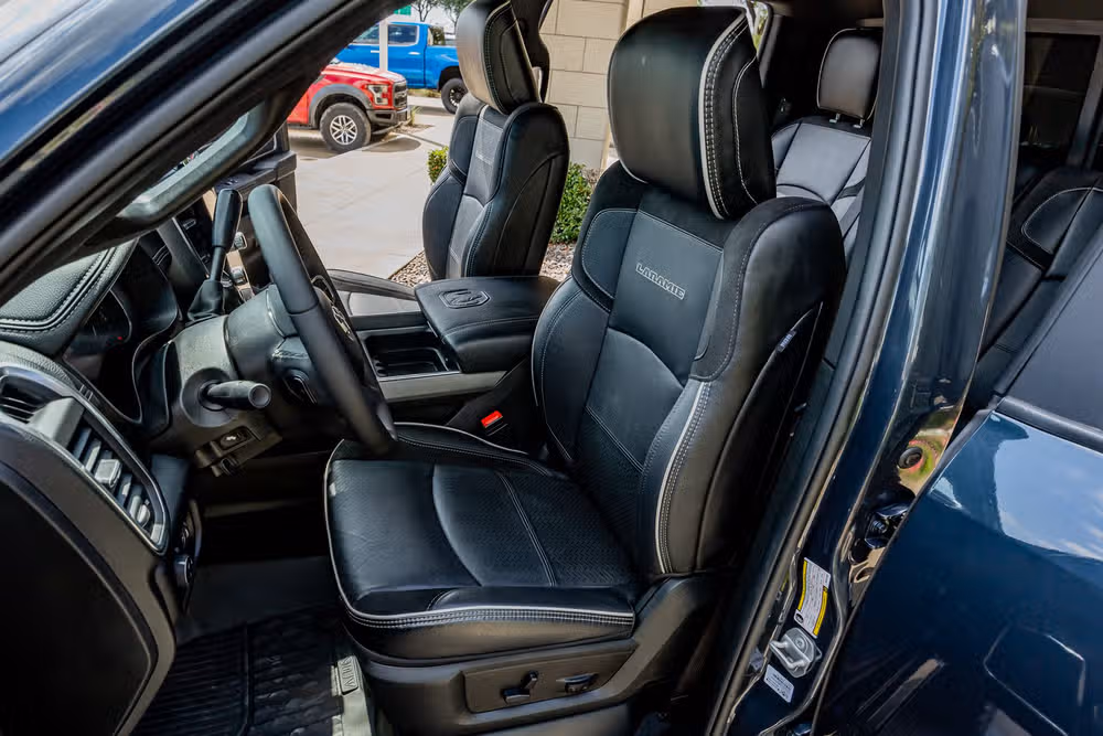 2025 Ram 3500 Laramie Crew Cab Image 29