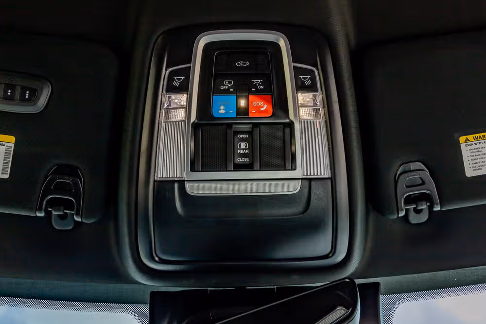 2025 Ram 3500 Laramie Crew Cab Image 28