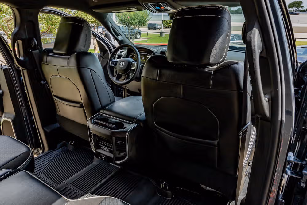 2025 Ram 3500 Laramie Crew Cab Image 31