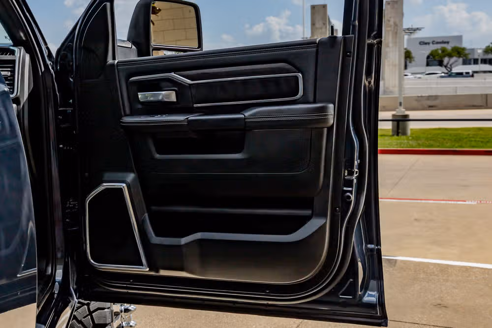 2025 Ram 3500 Laramie Crew Cab Image 36