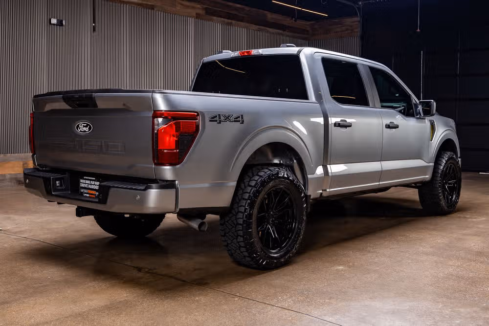 2025 Ford F-150 STX SuperCrew Image 10