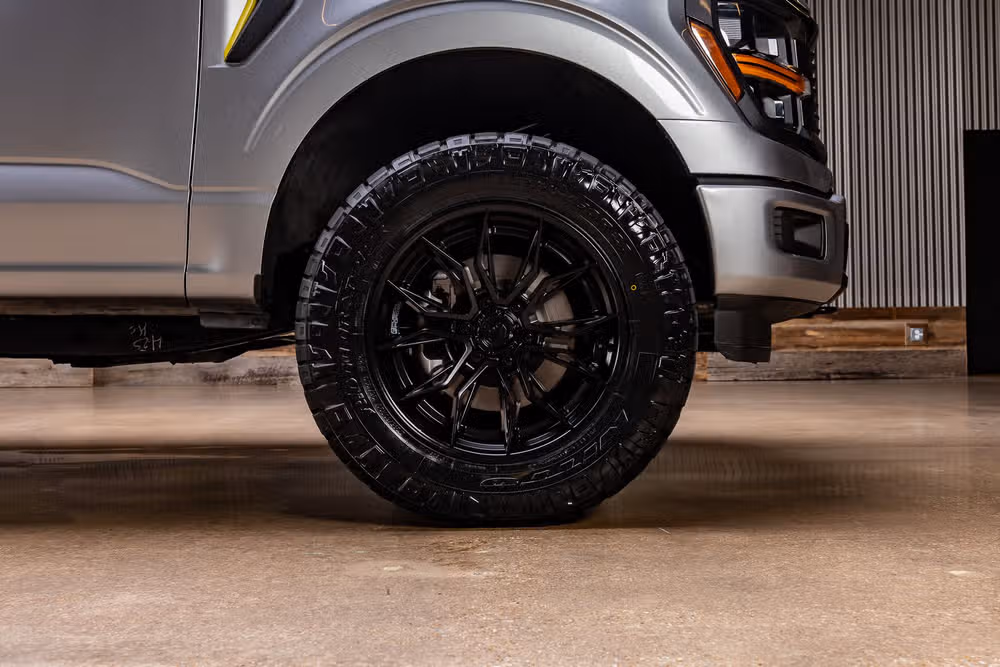 2025 Ford F-150 STX SuperCrew Image 12