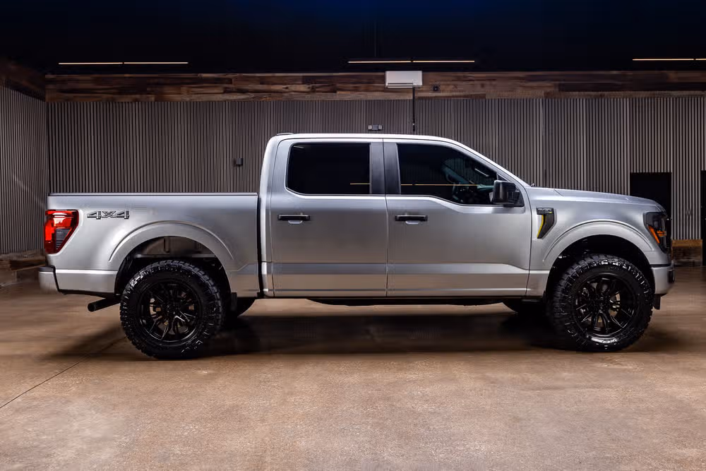 2025 Ford F-150 STX SuperCrew Image 11