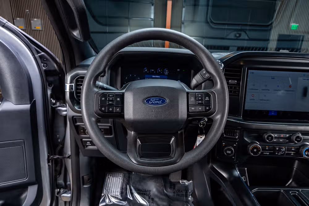 2025 Ford F-150 STX SuperCrew Image 18