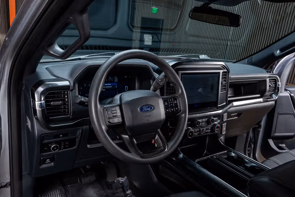 2025 Ford F-150 STX SuperCrew Image 16