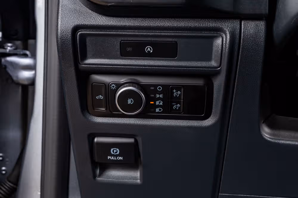 2025 Ford F-150 STX SuperCrew Image 21