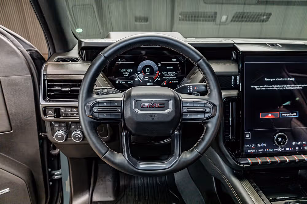 2025 GMC Yukon AT4 Image 14