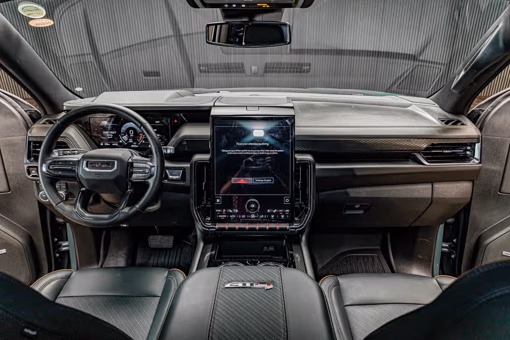 2025 GMC Yukon AT4 Image 15
