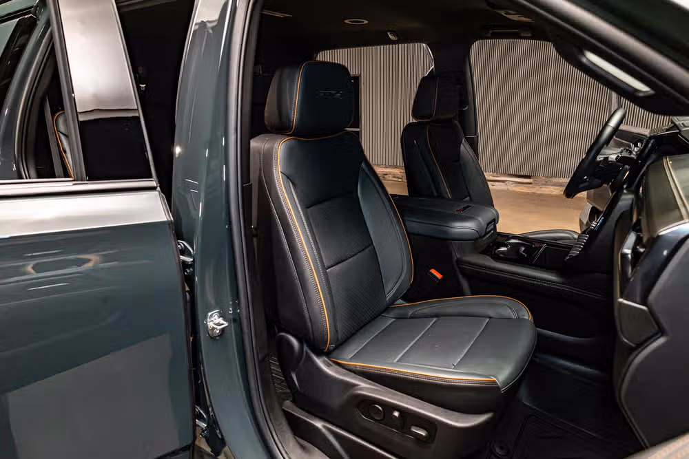 2025 GMC Yukon AT4 Image 28