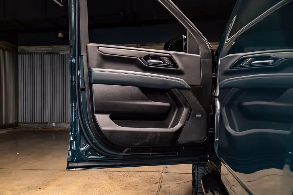 2025 GMC Yukon AT4 Image 30