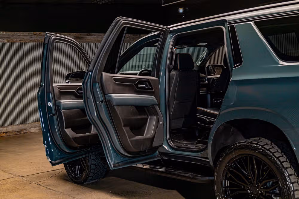 2025 GMC Yukon AT4 Image 29