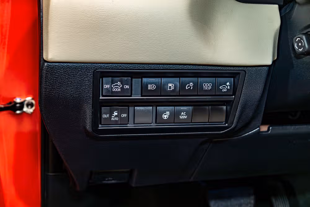 2024 Toyota Tundra 1794 Edition HV CrewMax Image 17