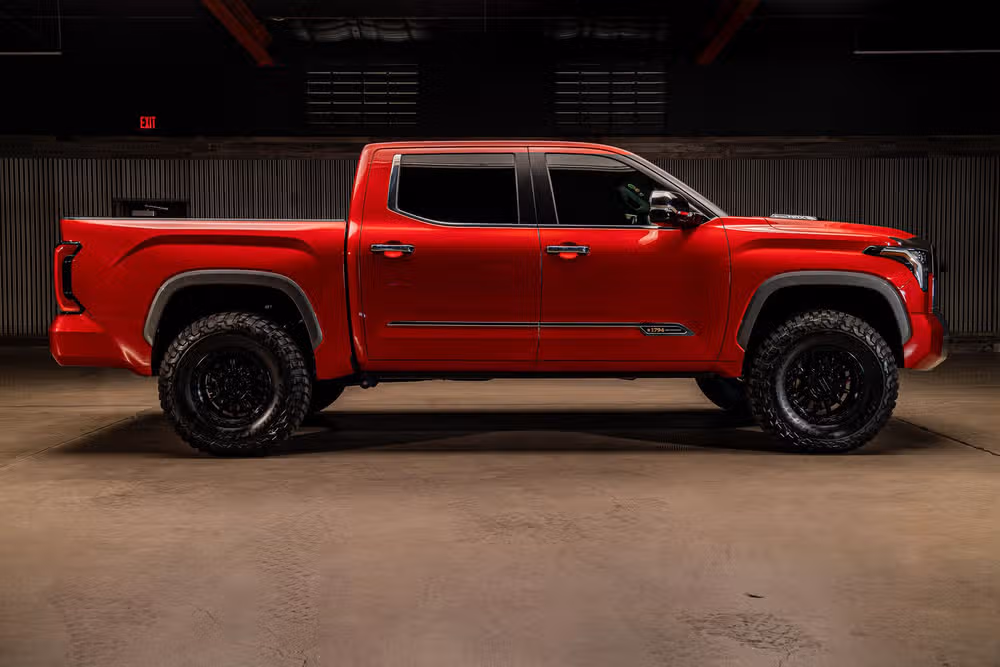 2024 Toyota Tundra 1794 Edition HV CrewMax Image 11