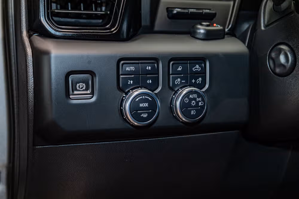 2023 GMC Sierra 1500 AT4X Crew Cab Image 16