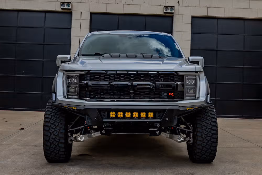2023 Ford F-150 Raptor SuperCrew Image 2