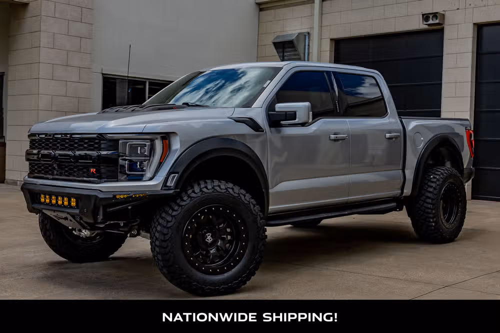 2023 Ford F-150 Raptor SuperCrew Image 4