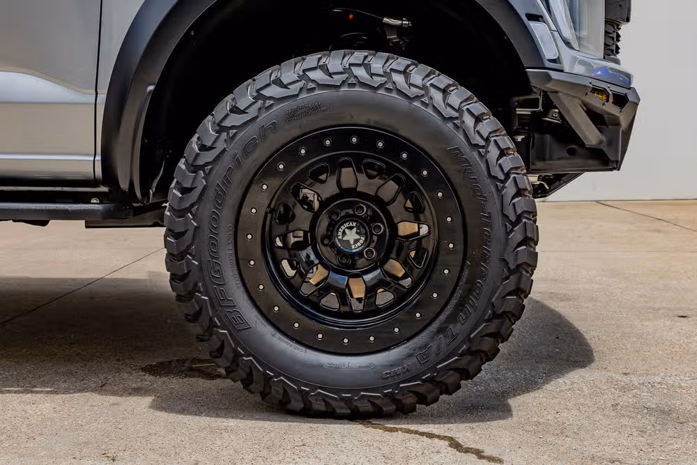 2023 Ford F-150 Raptor SuperCrew Image 11