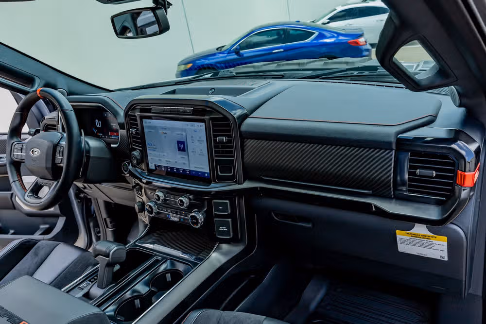 2023 Ford F-150 Raptor SuperCrew Image 17