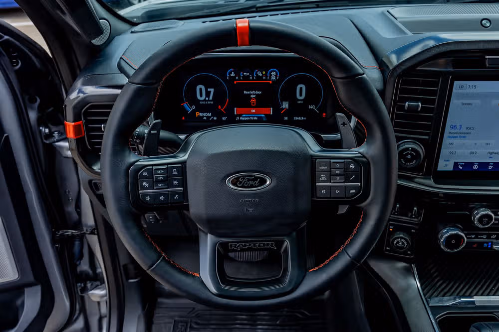 2023 Ford F-150 Raptor SuperCrew Image 18