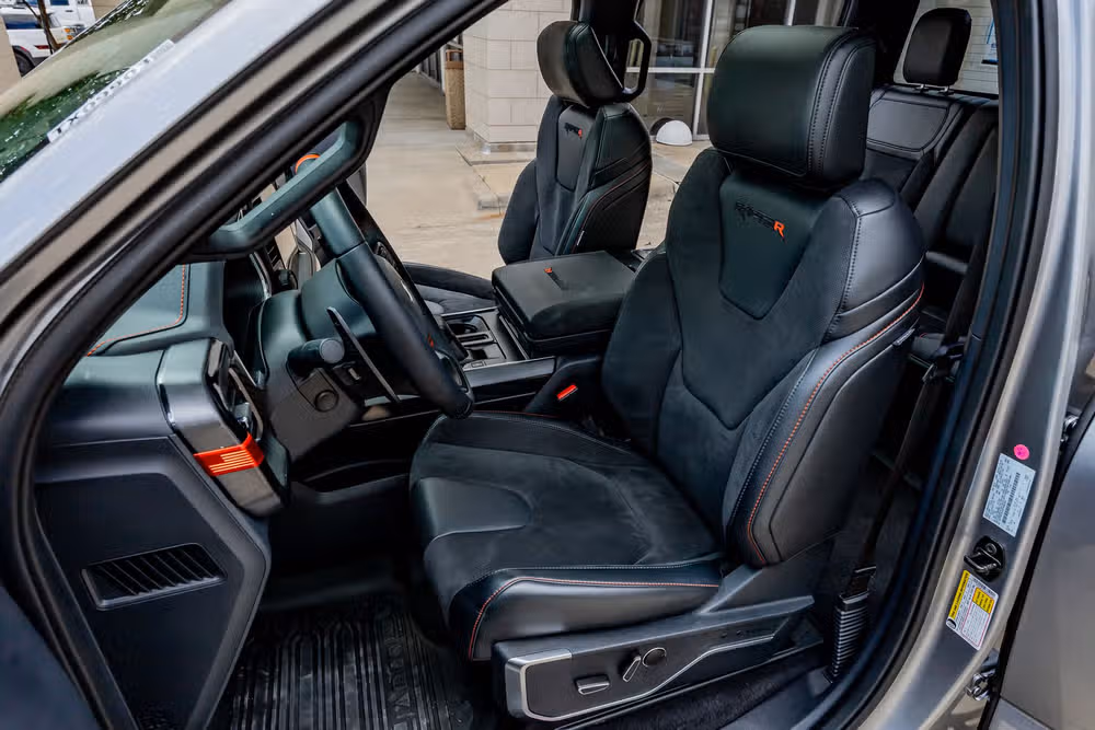 2023 Ford F-150 Raptor SuperCrew Image 29