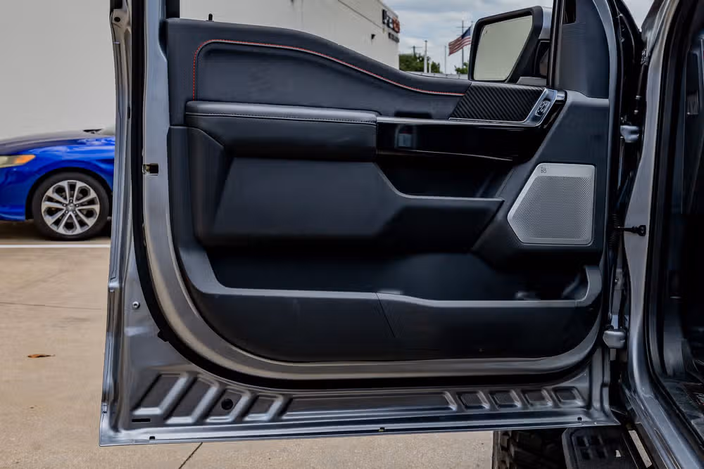2023 Ford F-150 Raptor SuperCrew Image 36