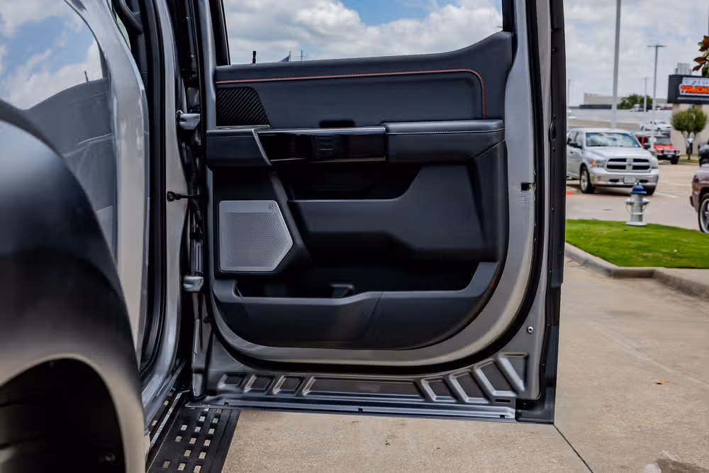 2023 Ford F-150 Raptor SuperCrew Image 39