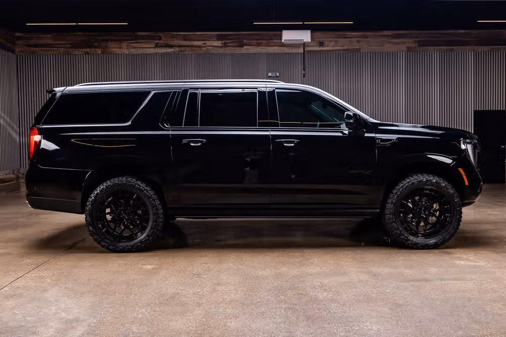 2025 GMC Yukon XL AT4 Ultimate Image 11