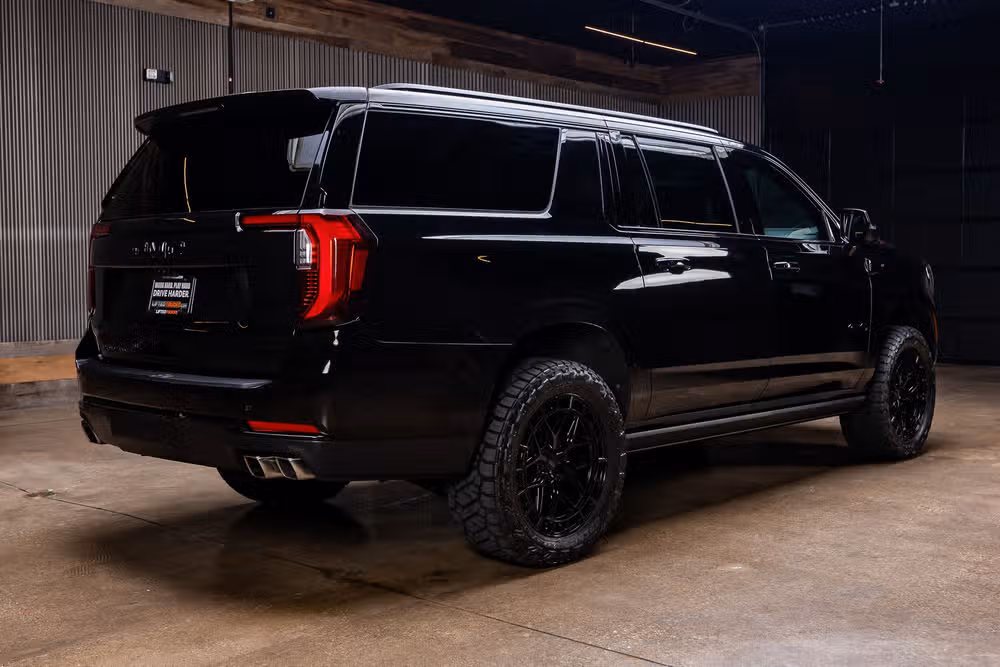 2025 GMC Yukon XL AT4 Ultimate Image 10