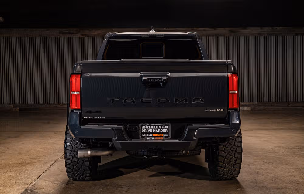2026 Toyota Tacoma TRD Off-Road HV Double Cab Image 8