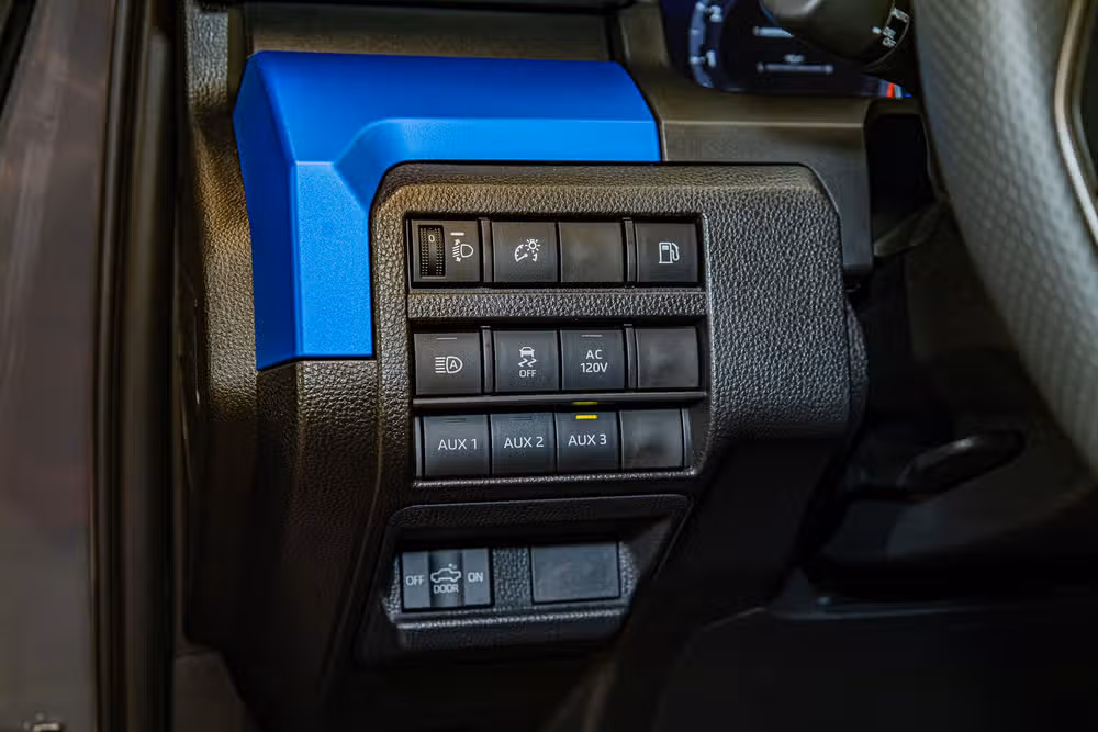2026 Toyota Tacoma TRD Off-Road HV Double Cab Image 17