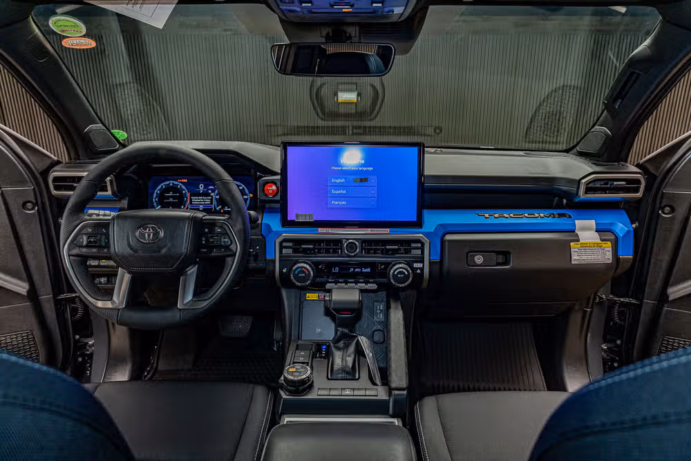 2026 Toyota Tacoma TRD Off-Road HV Double Cab Image 15