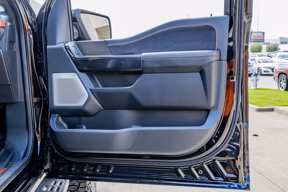 2025 Ford F-150 Raptor SuperCrew Image 39