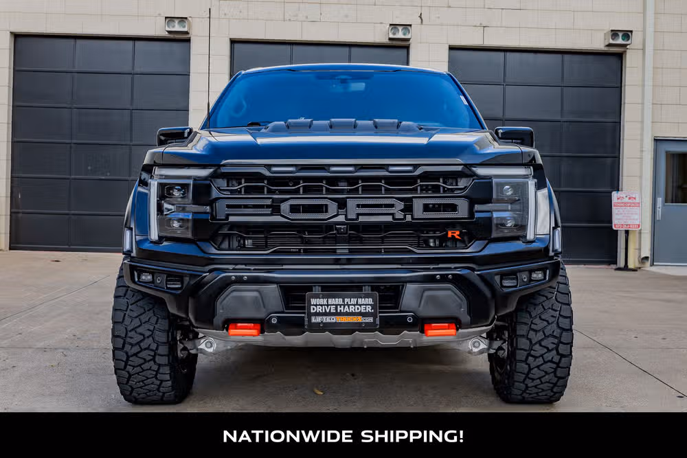 2025 Ford F-150 Raptor SuperCrew Image 4