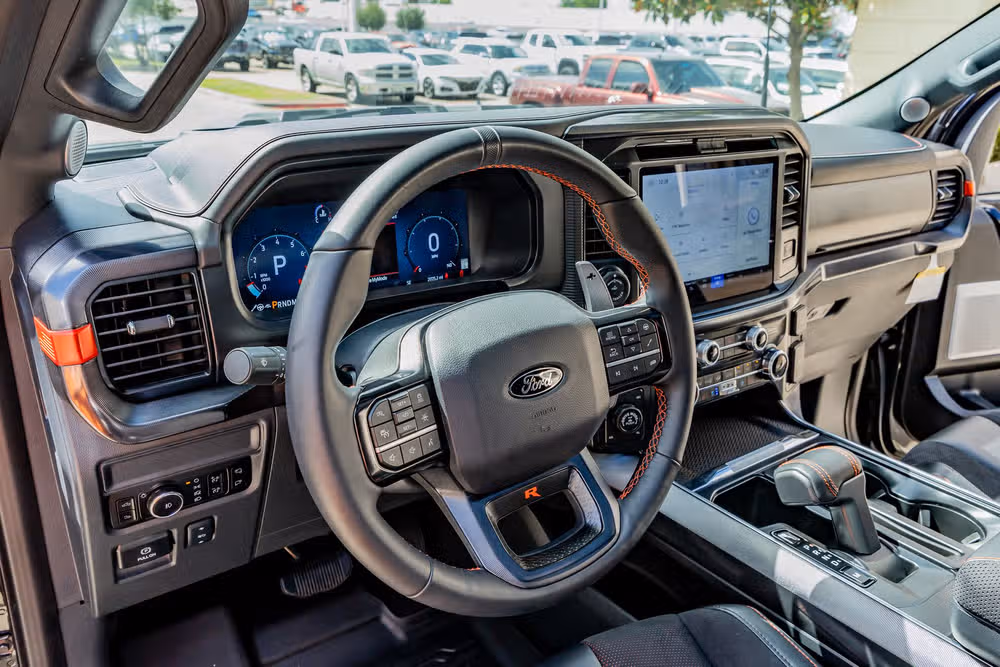 2025 Ford F-150 Raptor SuperCrew Image 17