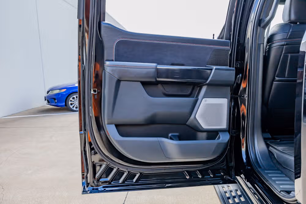 2025 Ford F-150 Raptor SuperCrew Image 40