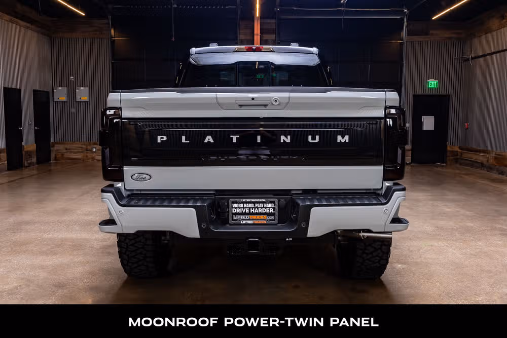 2026 Ford F-350 Super Duty Platinum Plus Crew Cab Image 8