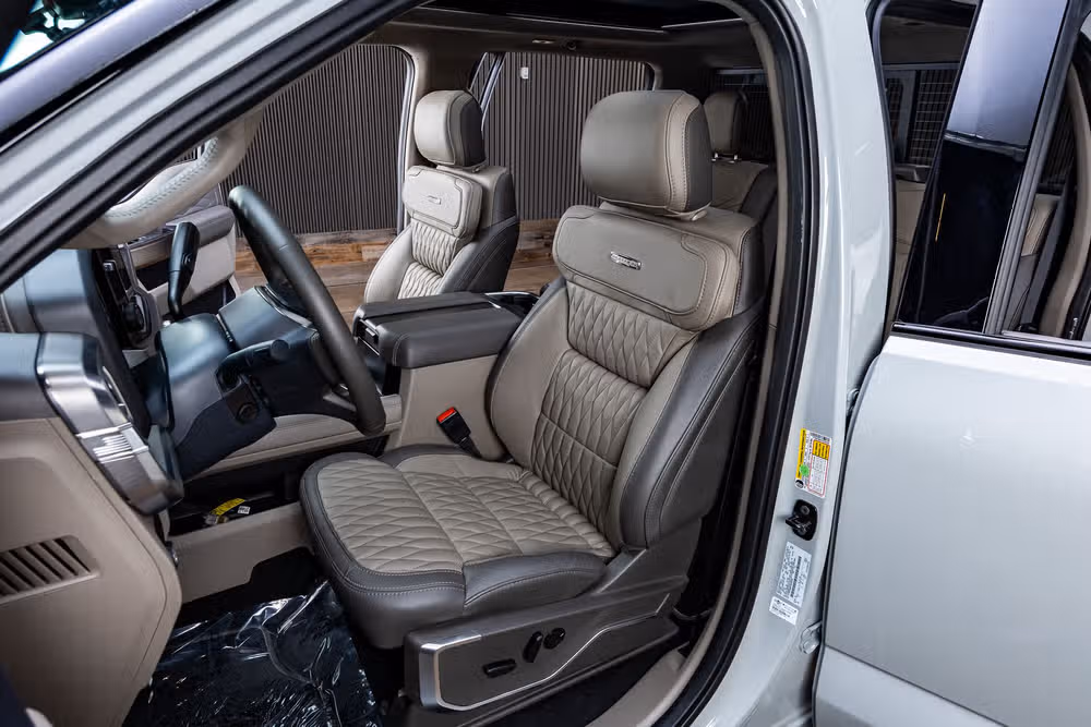 2026 Ford F-350 Super Duty Platinum Plus Crew Cab Image 30