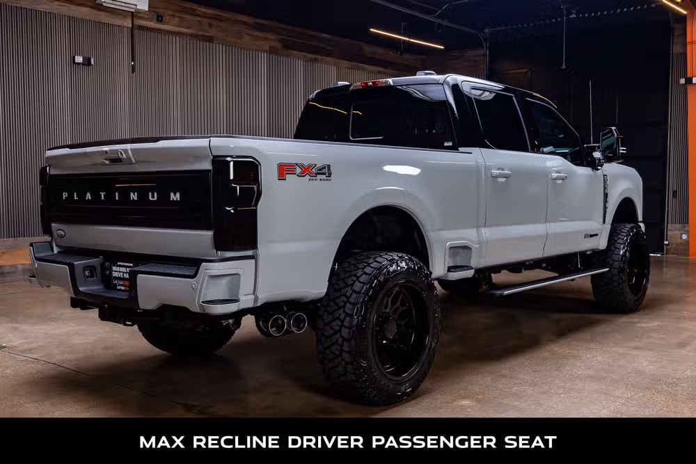 2026 Ford F-350 Super Duty Platinum Plus Crew Cab Image 10
