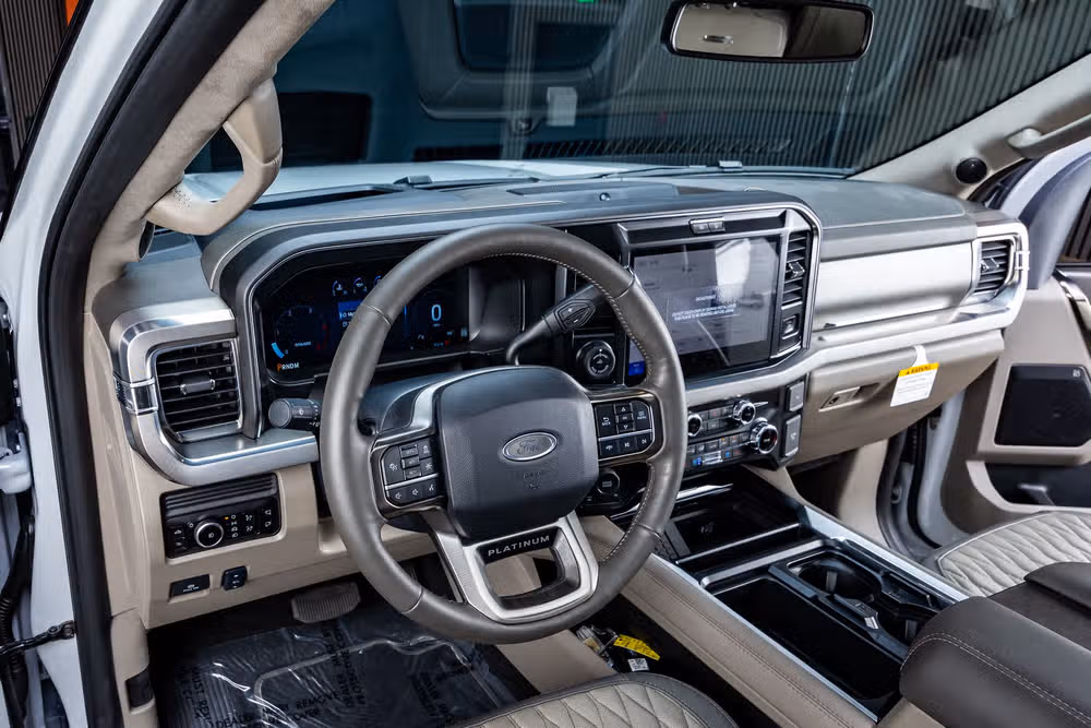 2026 Ford F-350 Super Duty Platinum Plus Crew Cab Image 17