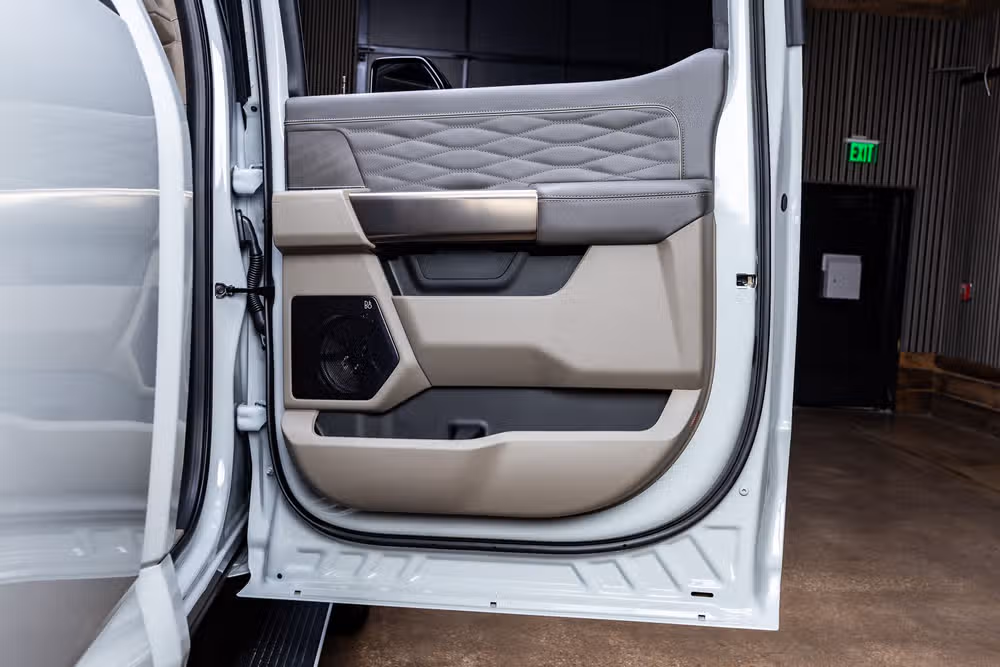 2026 Ford F-350 Super Duty Platinum Plus Crew Cab Image 40