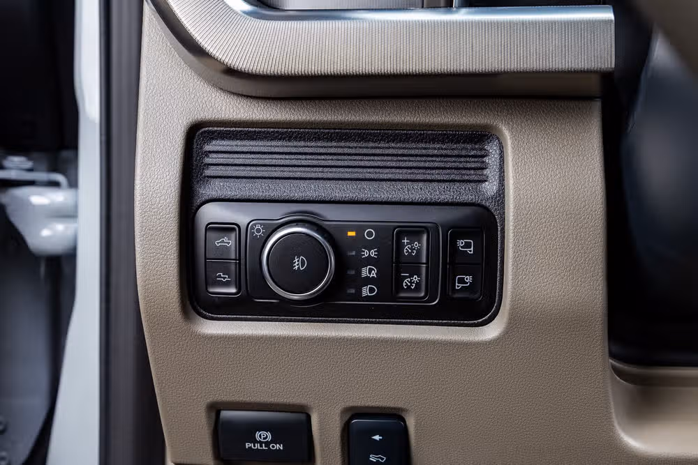 2026 Ford F-350 Super Duty Platinum Plus Crew Cab Image 22