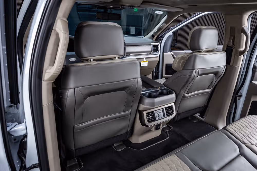 2026 Ford F-350 Super Duty Platinum Plus Crew Cab Image 35