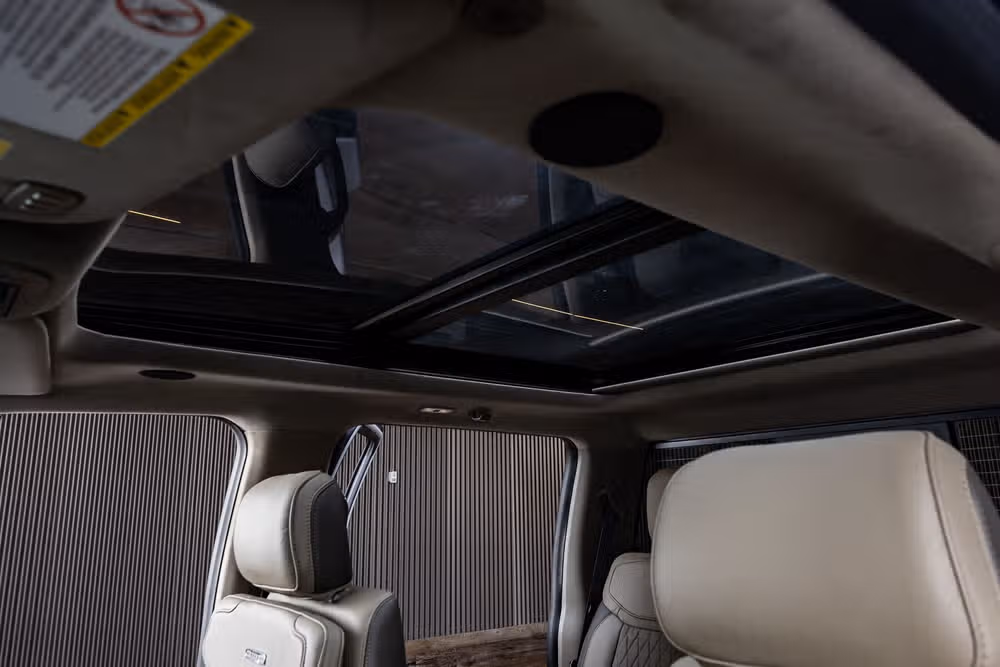 2026 Ford F-350 Super Duty Platinum Plus Crew Cab Image 31