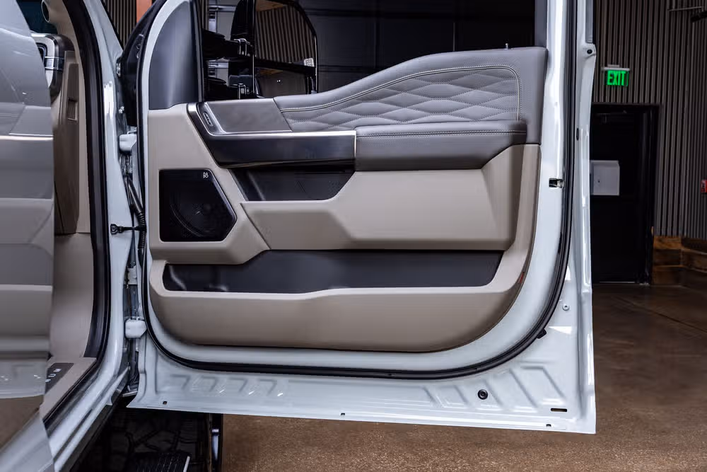 2026 Ford F-350 Super Duty Platinum Plus Crew Cab Image 38