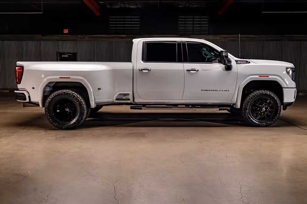 2020 GMC Sierra 3500HD Denali Crew Cab Image 11