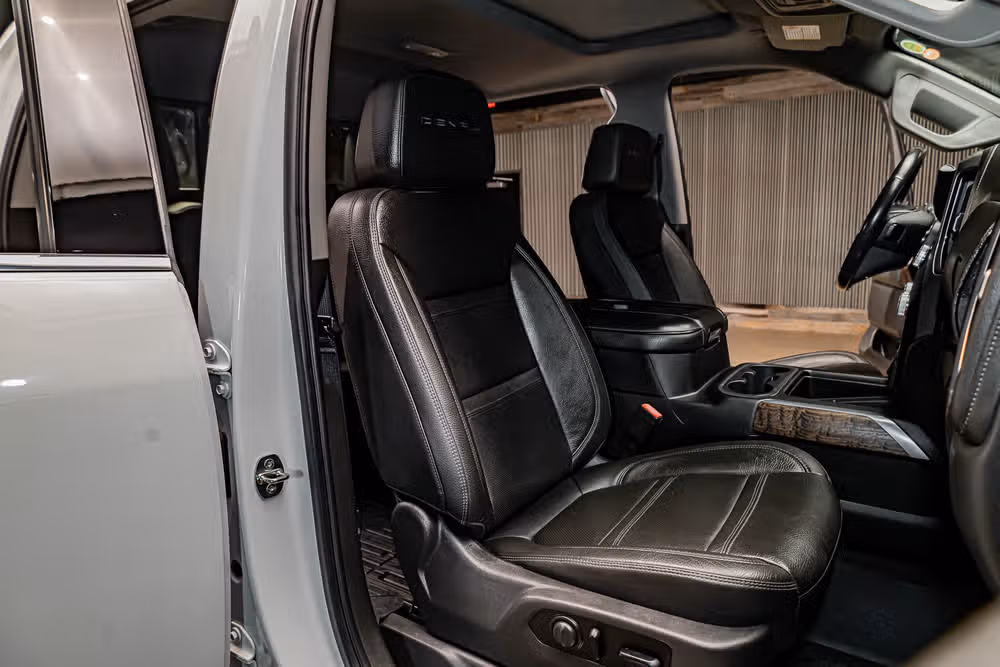 2020 GMC Sierra 3500HD Denali Crew Cab Image 29