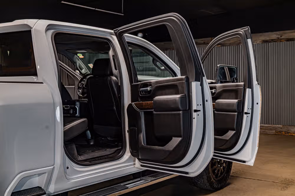 2020 GMC Sierra 3500HD Denali Crew Cab Image 32